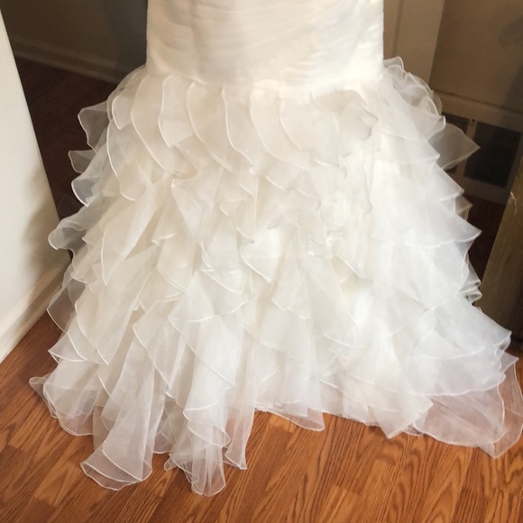 US16W David's Bridal ivory organza mermaid dress with lace-up back used1x - Picture 5 of 9